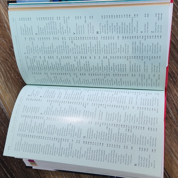 Malaysia & Singapore Travel Book Rain Forests Temples Wildlife Resorts Festivals - Picture 13 of 16